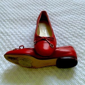 Feragamo flats, size 4.5M.